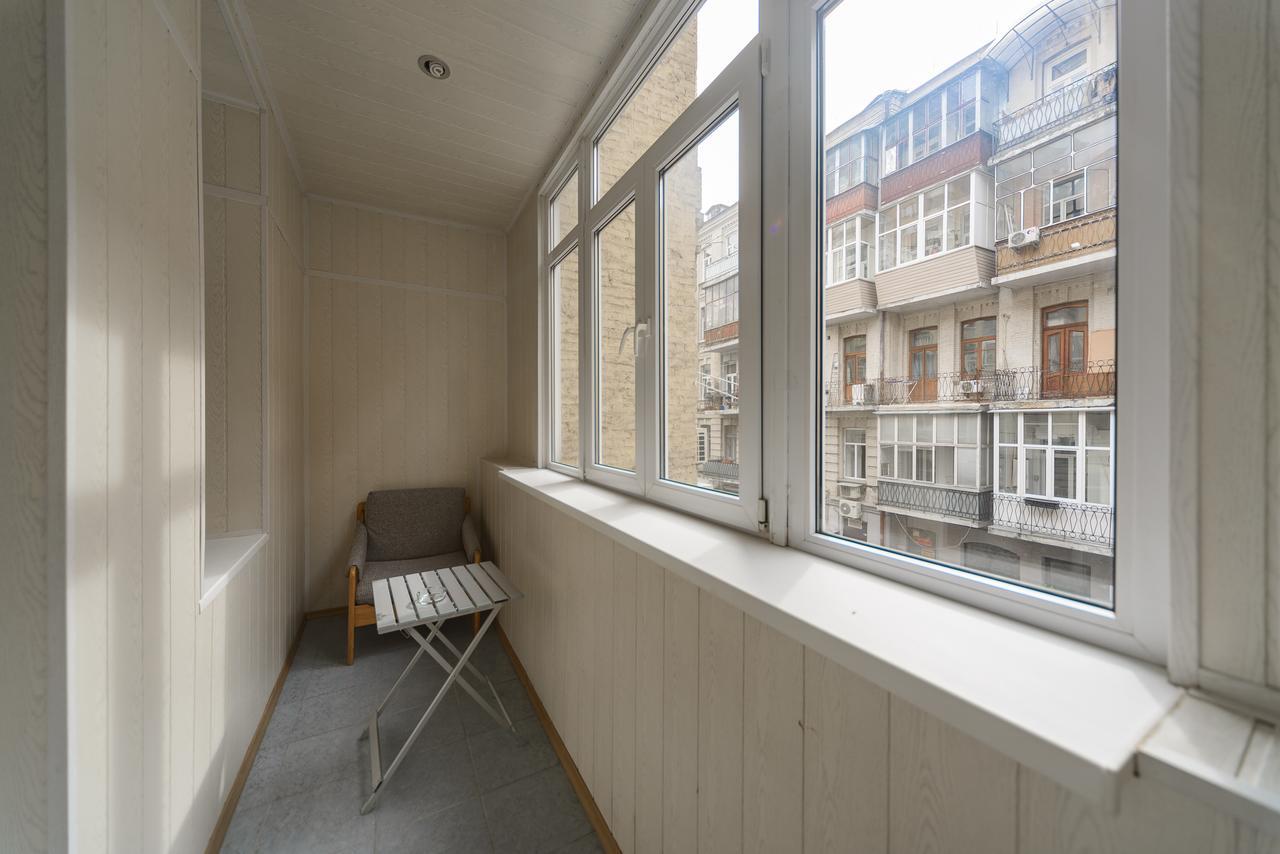 Bessarabka Apartments Kiev Luaran gambar