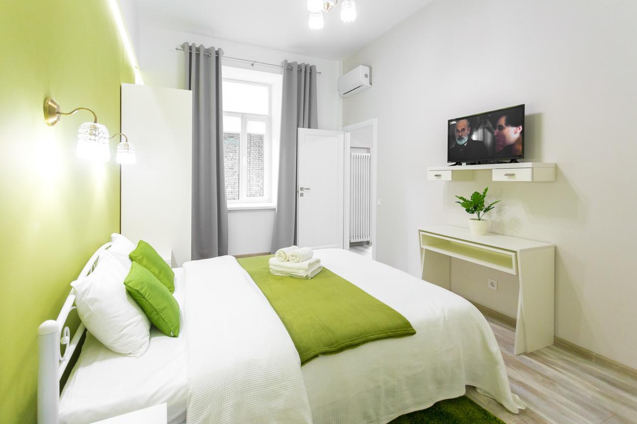 Bessarabka Apartments Kiev Luaran gambar